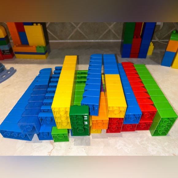 Mega Bloks creativity Building box around 300 Piece - Picture 10 of 15